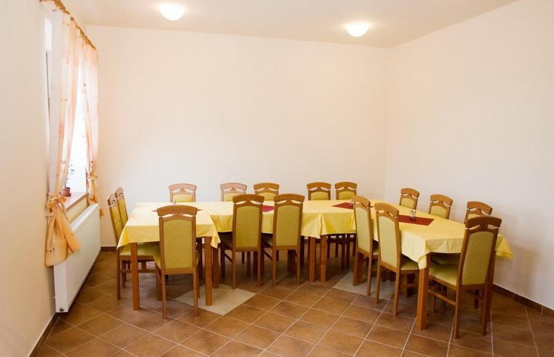 Pension Smetanuv Statek Hradec Králové Extérieur photo
