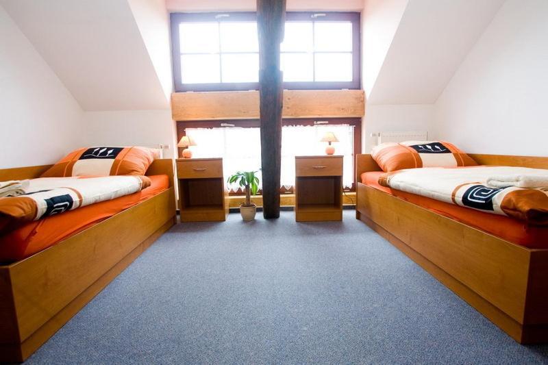 Pension Smetanuv Statek Hradec Králové Extérieur photo